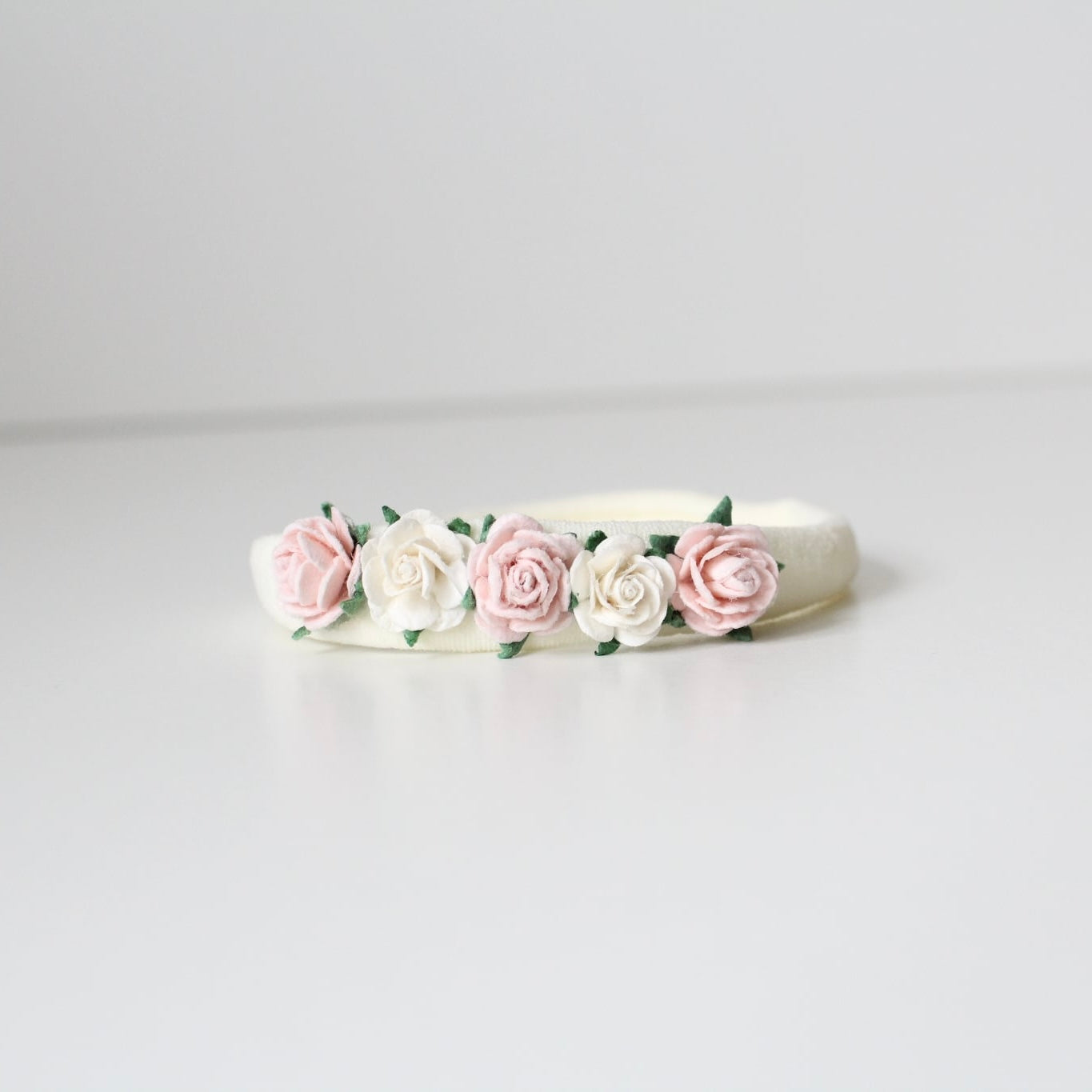 Delicate pink & cream daisy flowers | Clip or headband