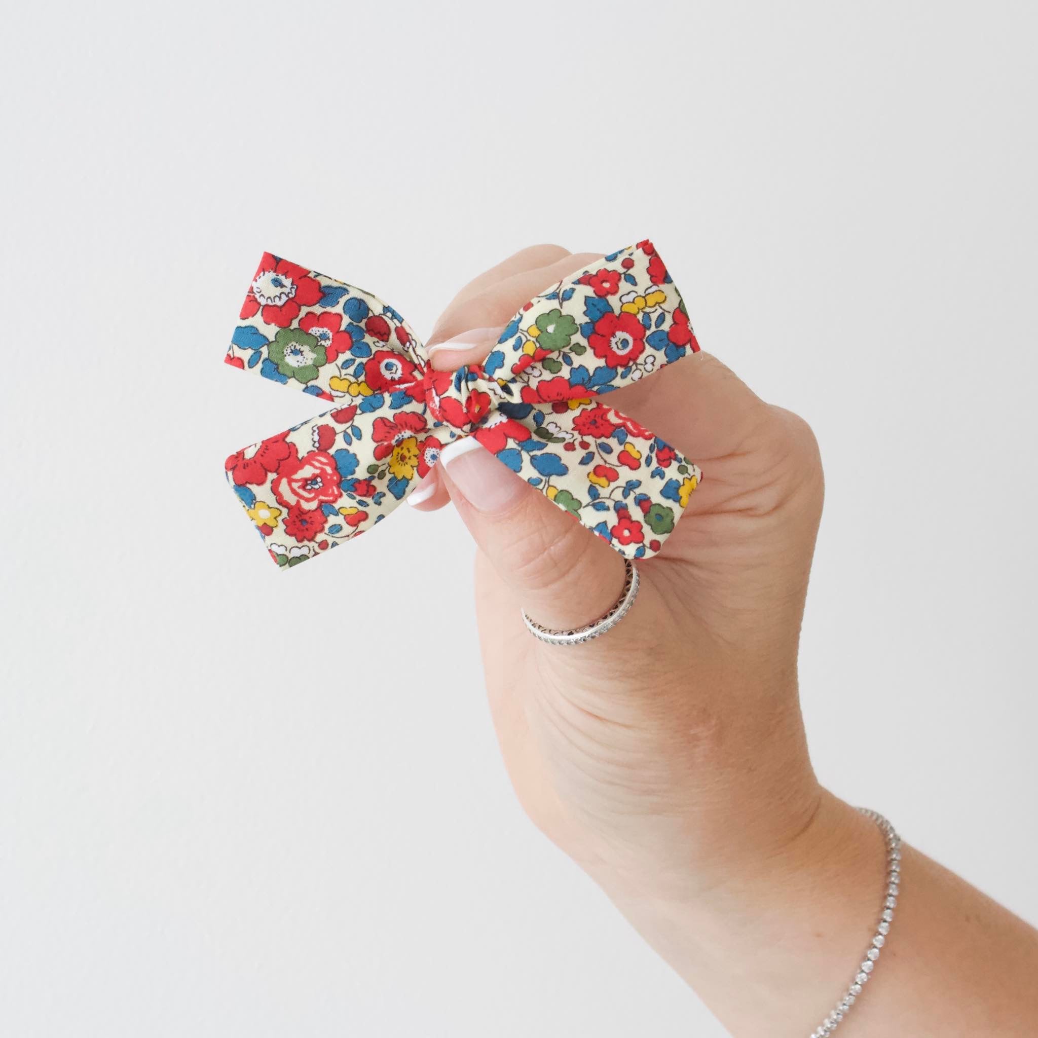 Hazel | Timeless bow
