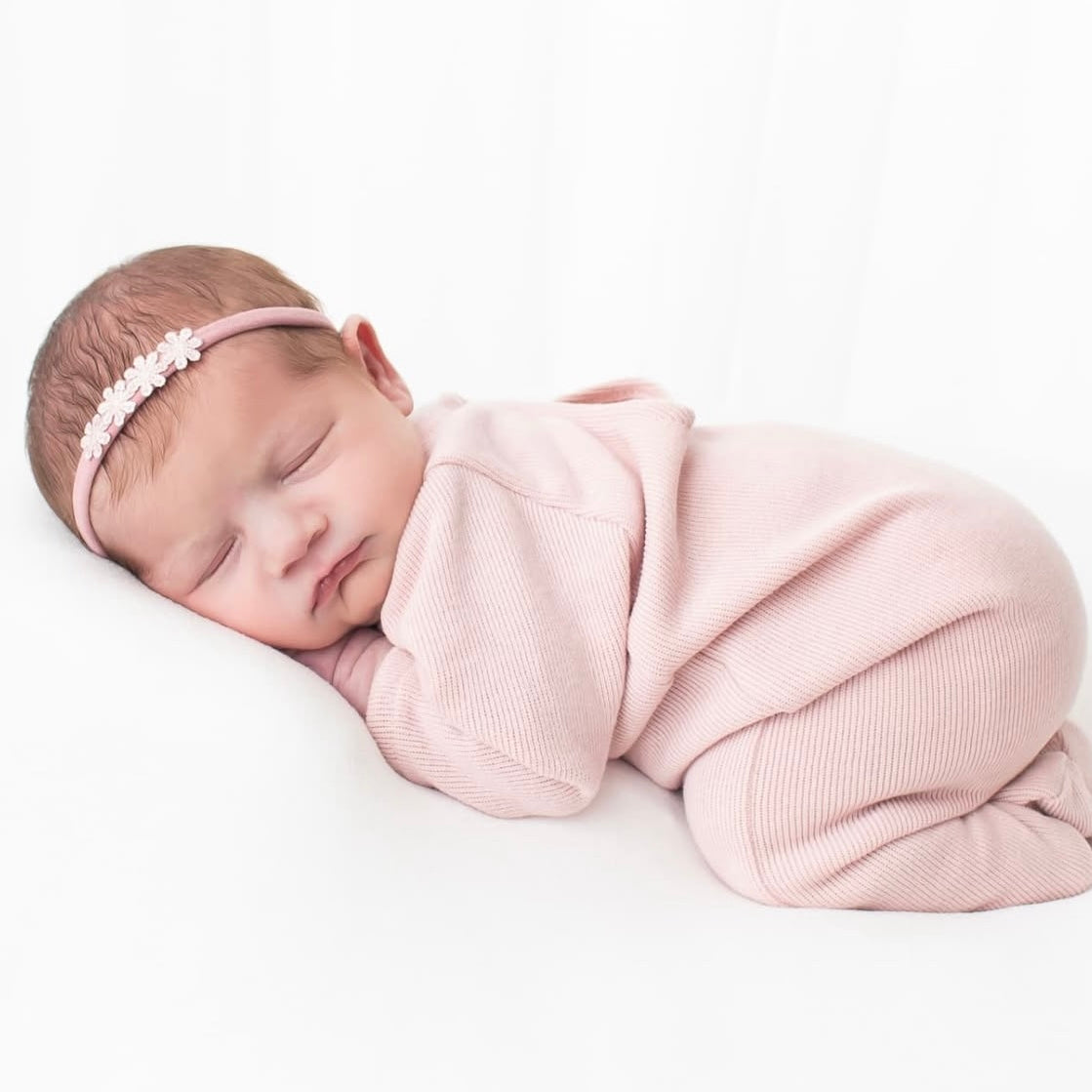 Dusky delicate daisy flowers | Clip or headband