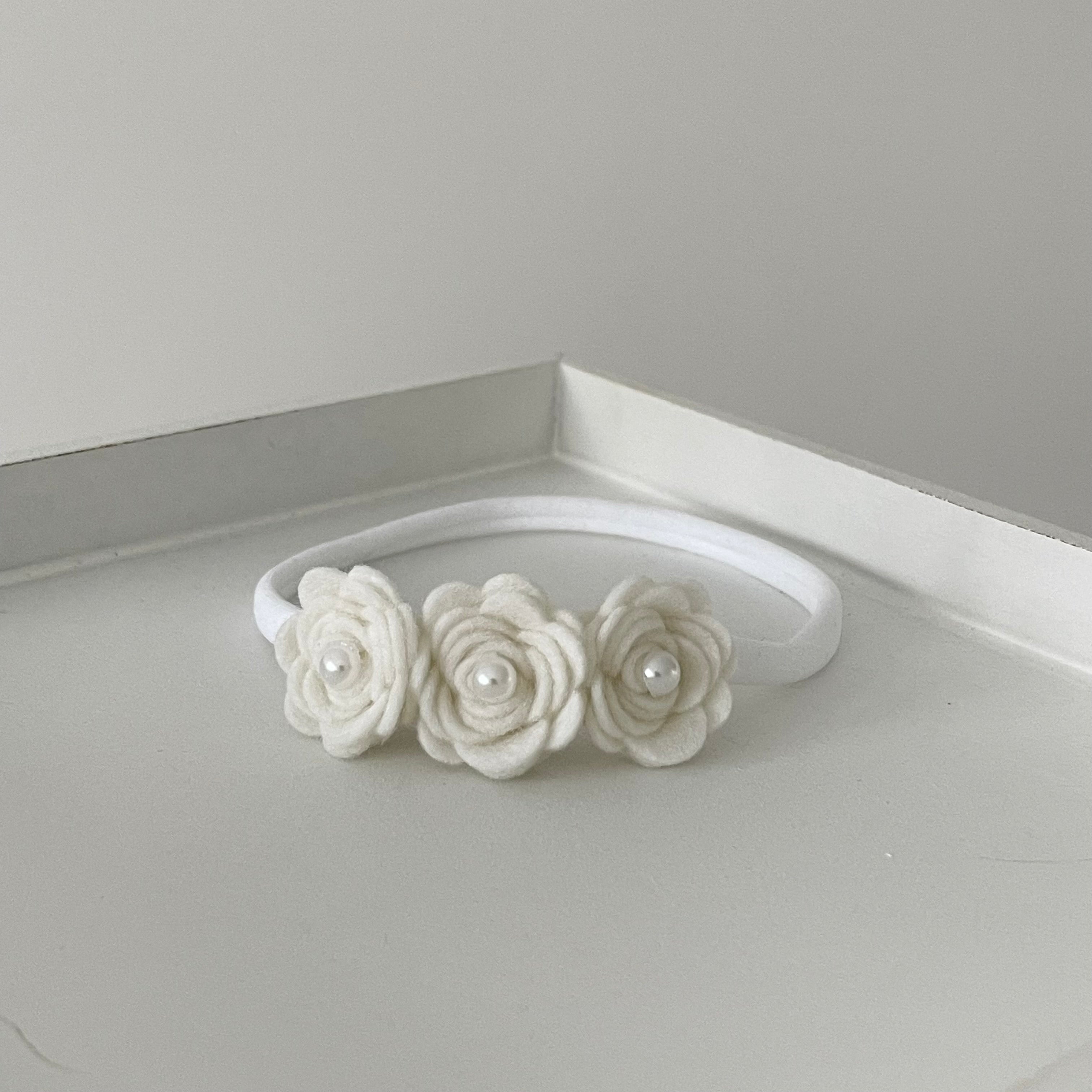 White pearl mini flower headband | Occasion